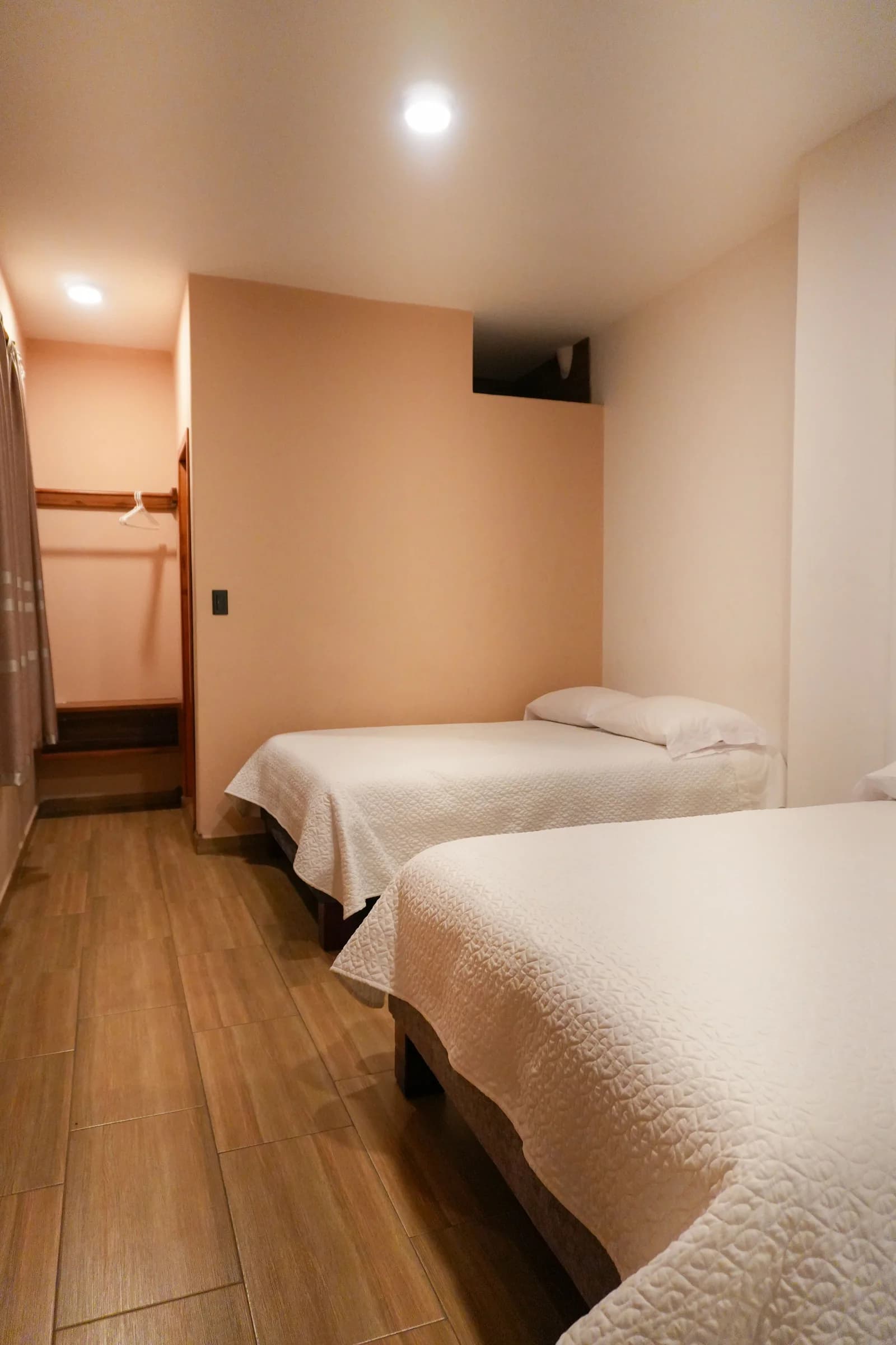 Quintuple Room in Baños de Agua Santa 2