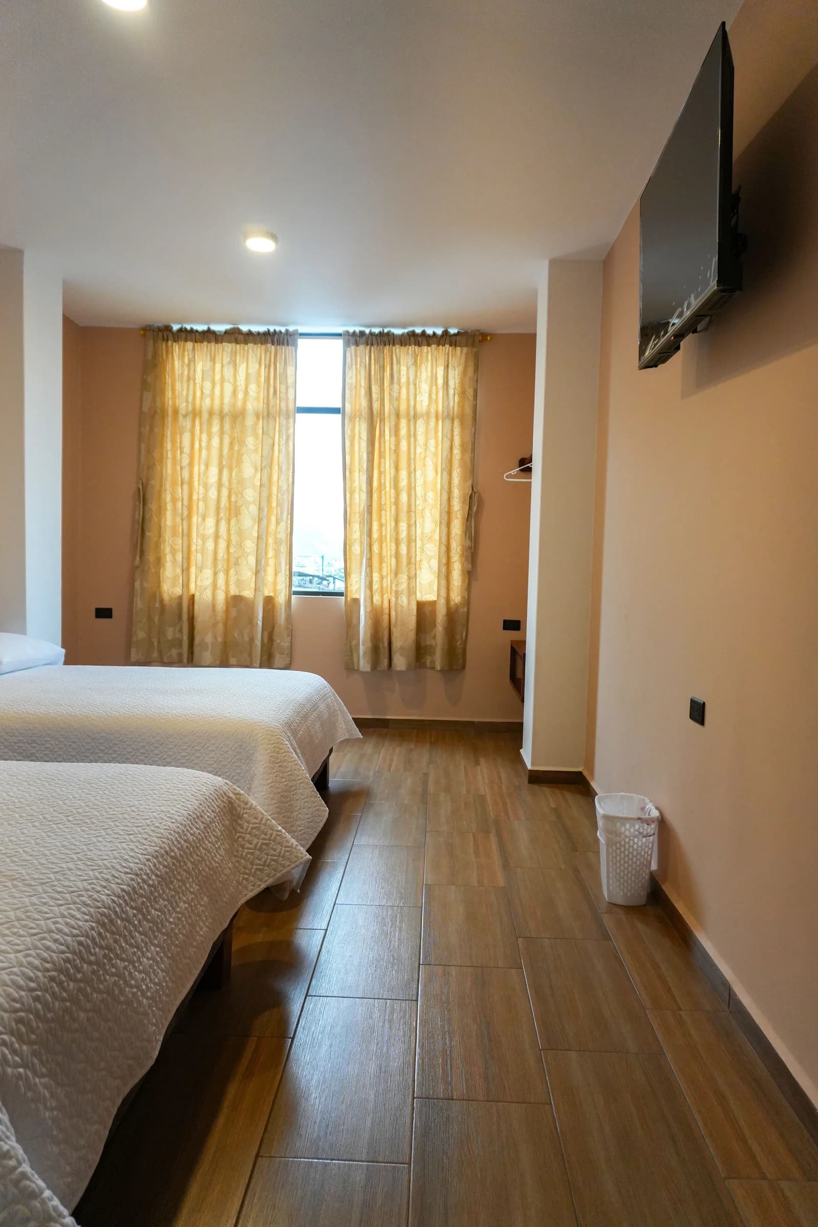 Quintuple Room in Baños de Agua Santa 4