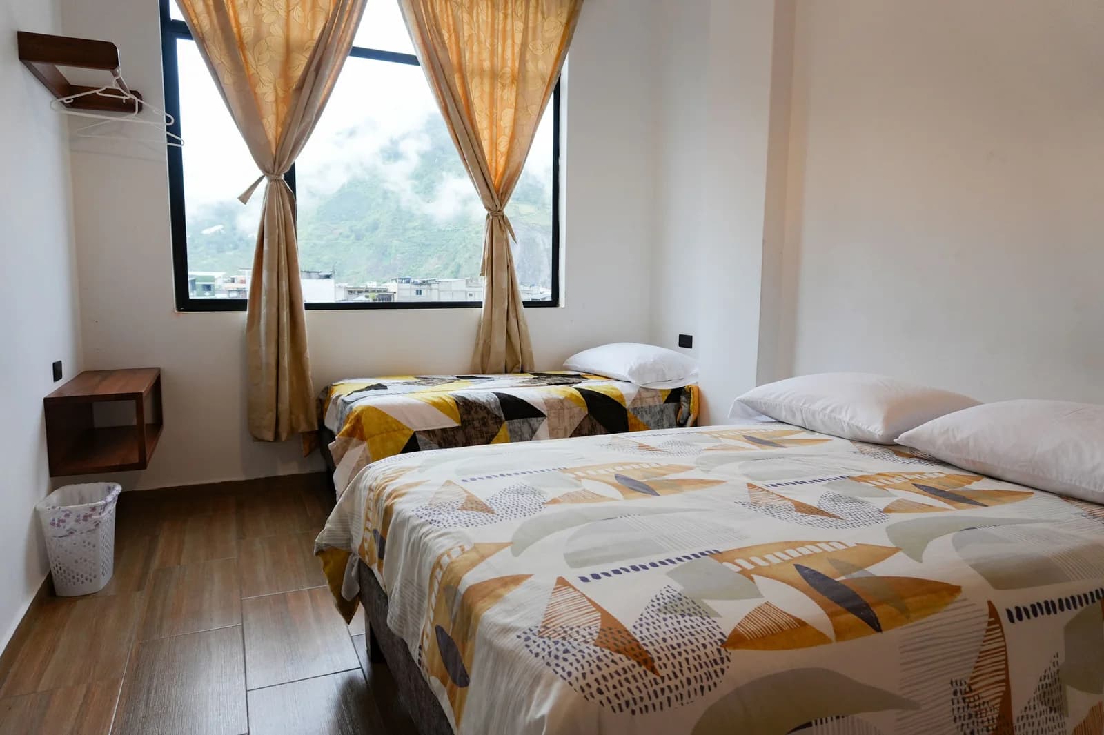 Triple Room in Baños de Agua Santa 2